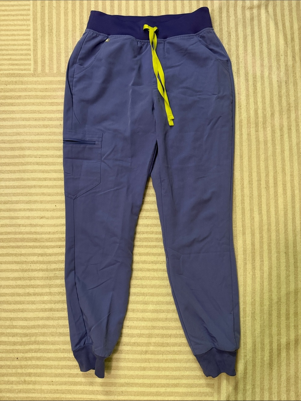 Women’s small figs joggers purple